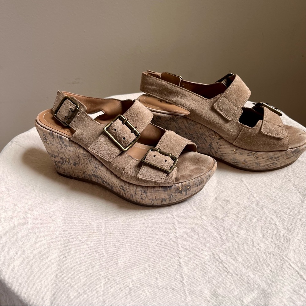 Trask Suede Buckle Wedge Sandals Taupe Tan Neutral 6.5M